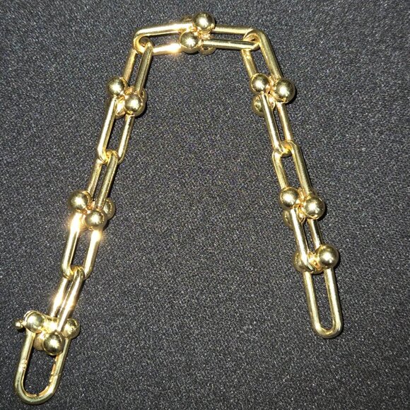 Beautiful hardwarelink bracelet - Picture 7 of 12